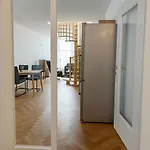 Klimatisierte Luxus-dachterrassenwohnung Im Zentrum Apartmán Sankt Poelten