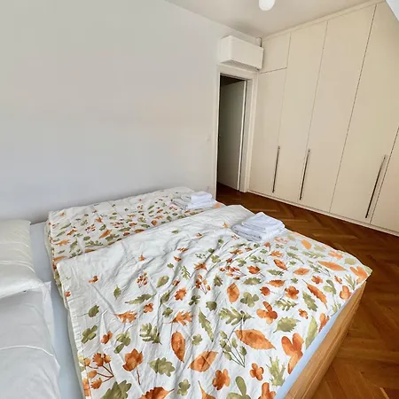 Apartmán Klimatisierte Luxus-dachterrassenwohnung Im Zentrum