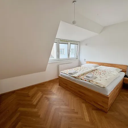 Apartmán Klimatisierte Luxus-dachterrassenwohnung Im Zentrum Sankt Poelten