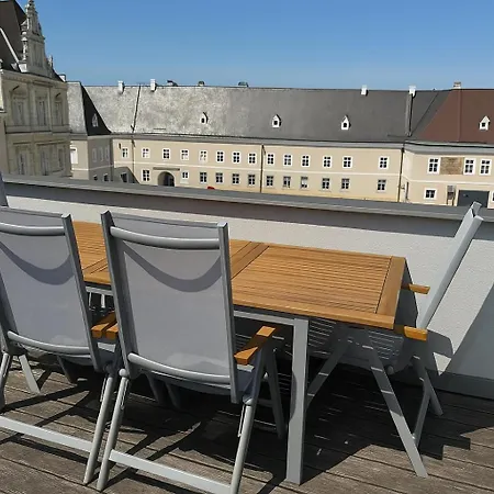Apartmán Klimatisierte Luxus-dachterrassenwohnung Im Zentrum Sankt Poelten