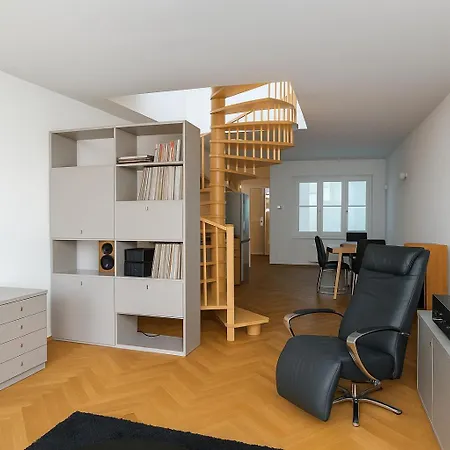 Klimatisierte Luxus-dachterrassenwohnung Im Zentrum *