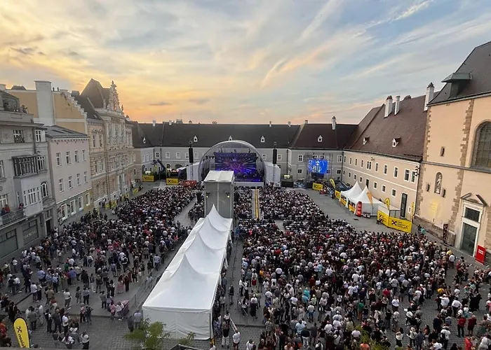 Klimatisierte Luxus-dachterrassenwohnung Im Zentrum *